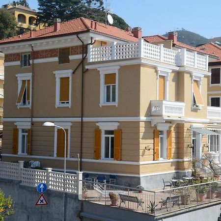 Hotel Ines Varazze Extérieur photo